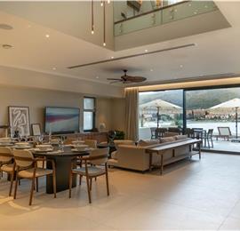 Selection of 5 bedroom seafront villas with pool on Ciovo near Trogir, sleeps 10